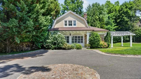 1058 Plandome Road