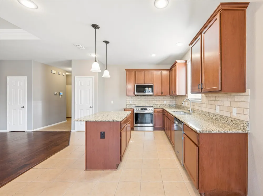 409 Mariscal Place Fort Worth, TX 76131
