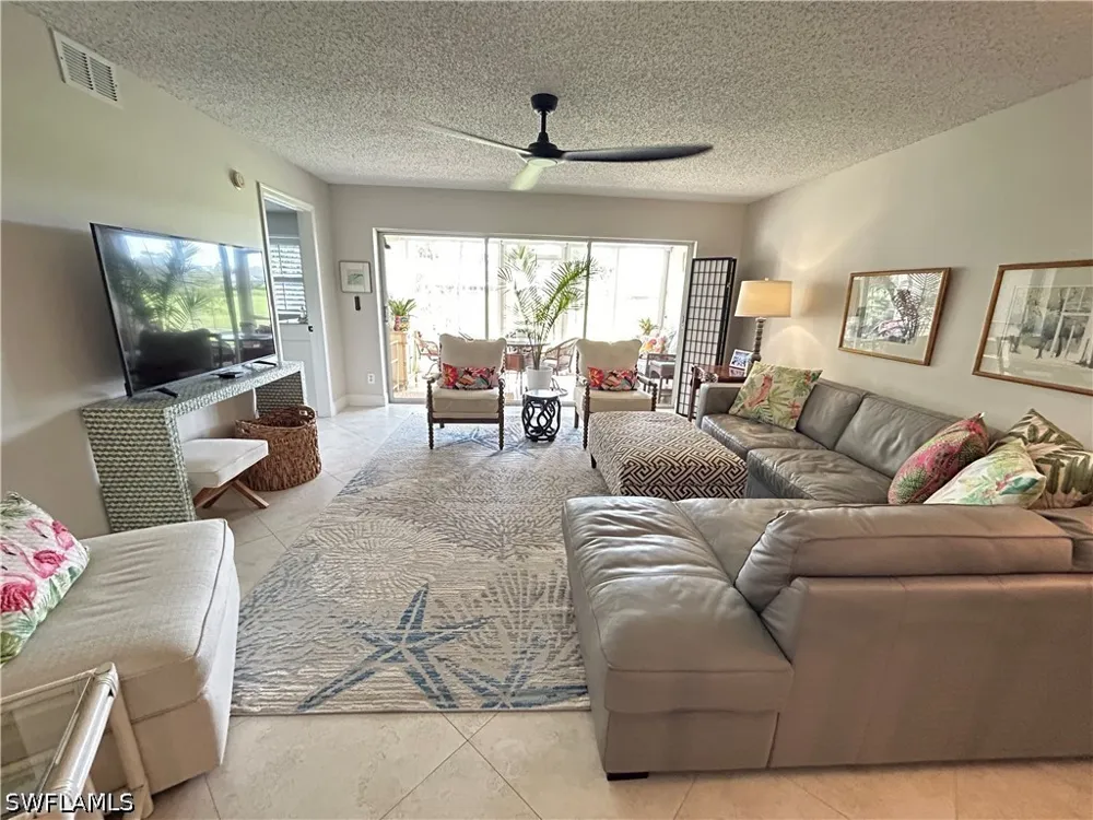 Dennis Circle #M103 Naples, FL 34104