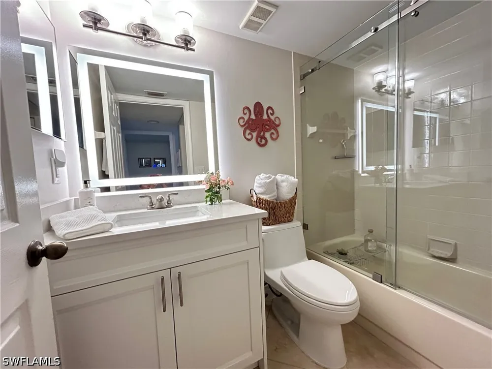 Dennis Circle #M103 Naples, FL 34104