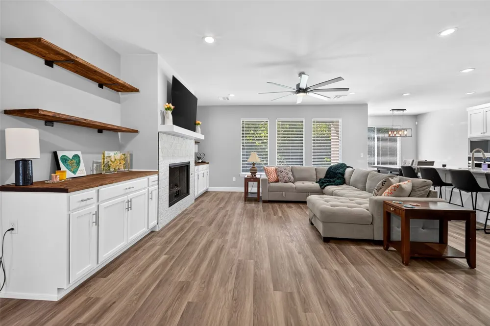 811 E Jacksonville Street Broken Arrow, OK 74012