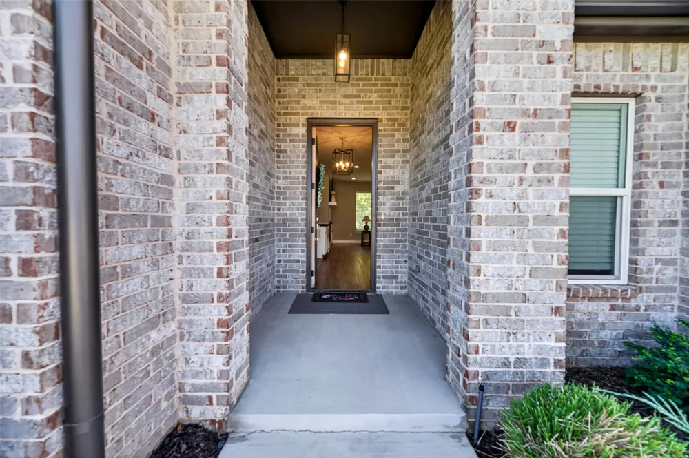 811 E Jacksonville Street Broken Arrow, OK 74012