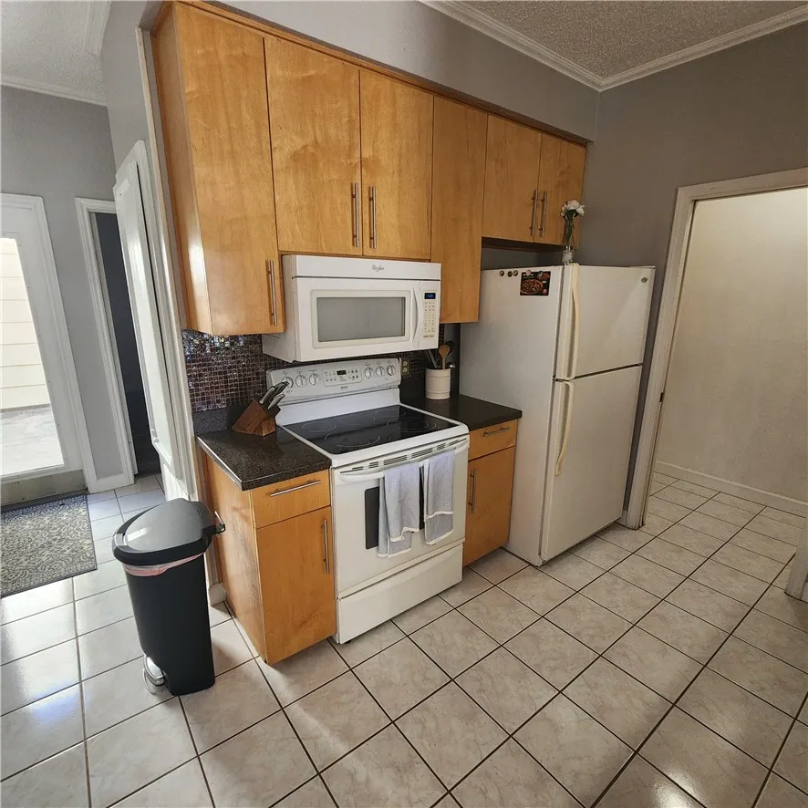 3025 Quail Springs #B10 Corpus Christi, TX 78414