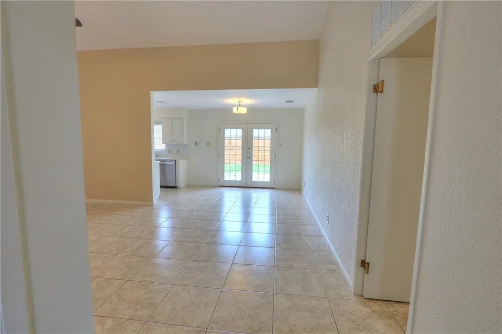 7314 Montreal Corpus Christi, TX 78414