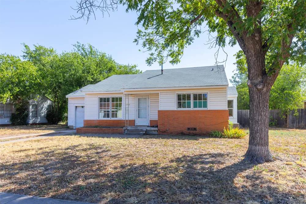 1765 JACKSON STREET Abilene, TX 79602