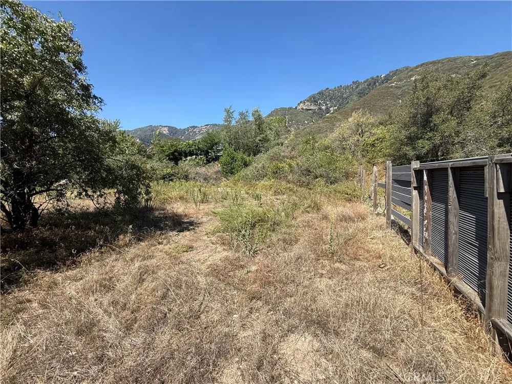 23680 Hillview Road San Bernardino, CA 92404