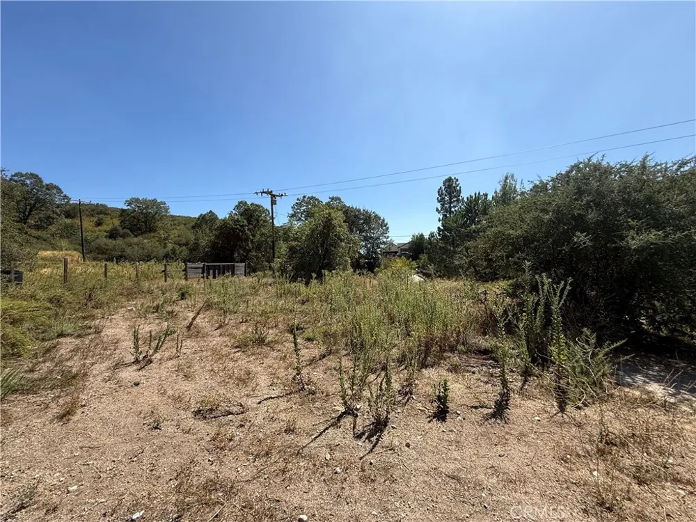 23680 Hillview Road San Bernardino, CA 92404
