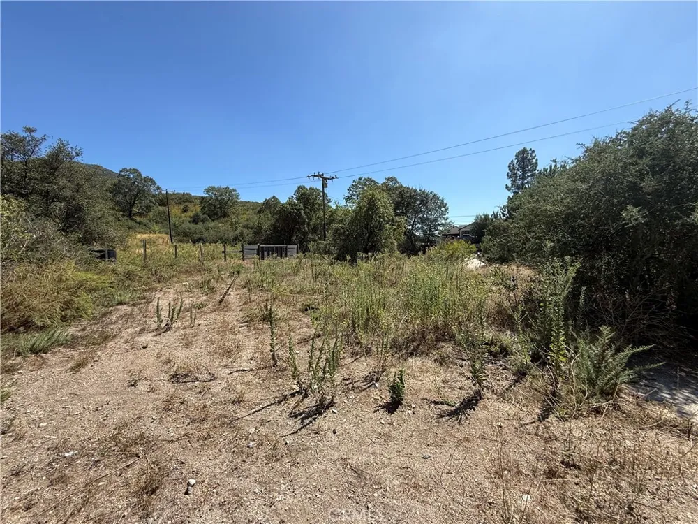 23680 Hillview Road San Bernardino, CA 92404