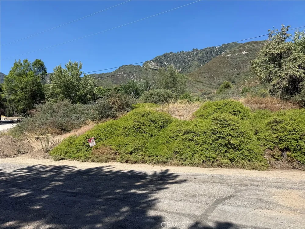 23680 Hillview Road San Bernardino, CA 92404
