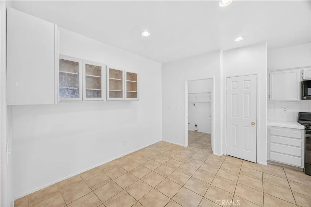 13616 Dellwood Street Victorville, CA 92392
