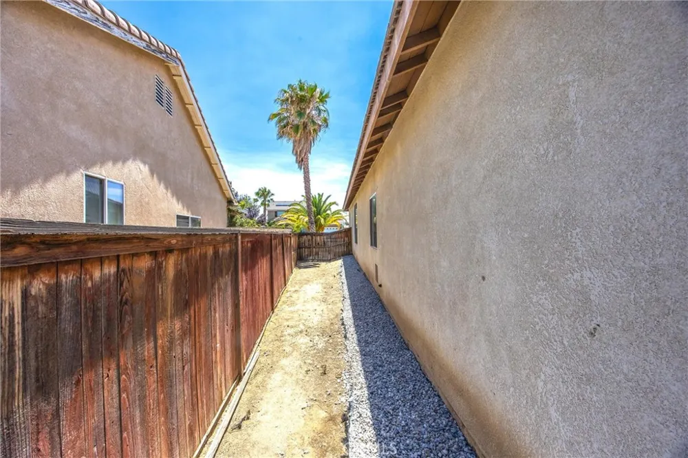 13616 Dellwood Street Victorville, CA 92392