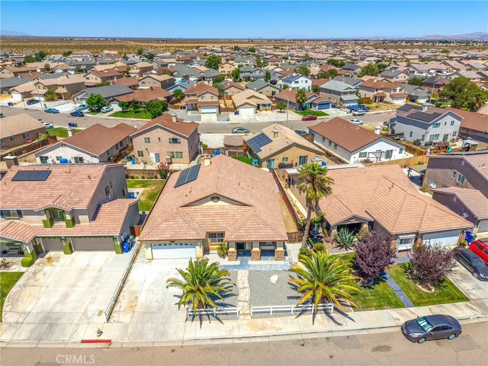13616 Dellwood Street Victorville, CA 92392
