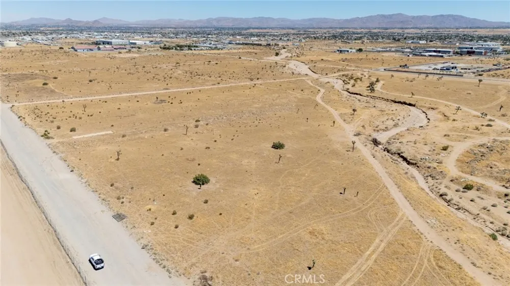 E Santa Fe Hesperia, CA 92345