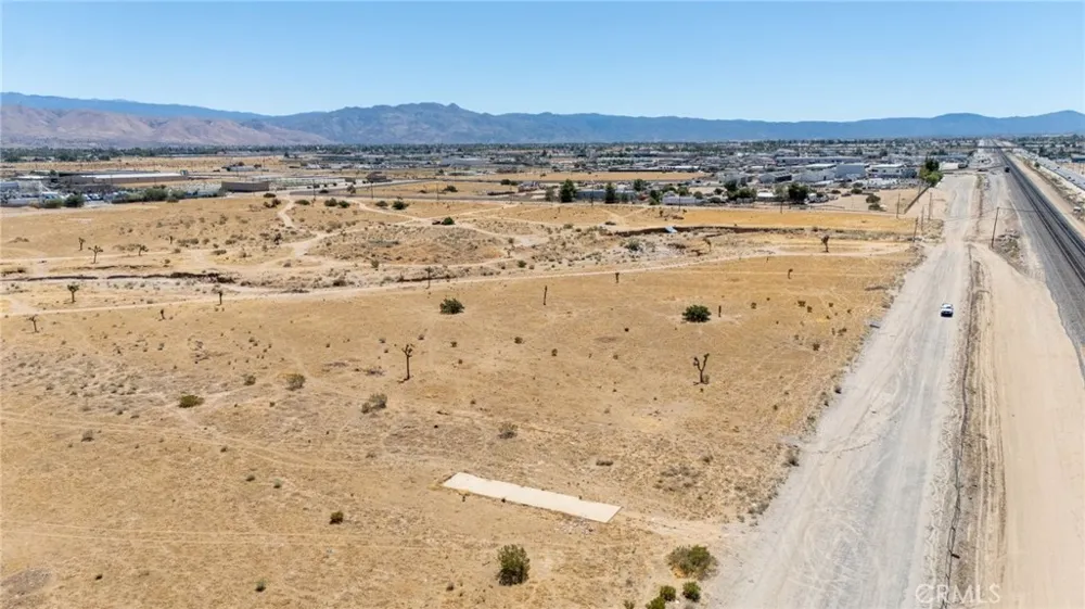 E Santa Fe Hesperia, CA 92345
