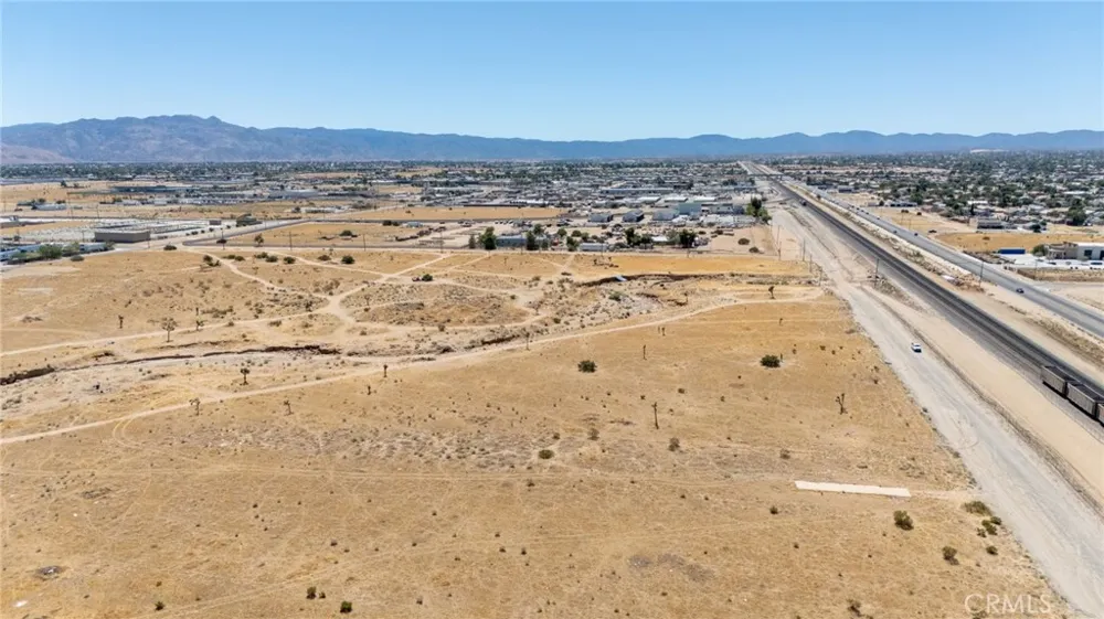 E Santa Fe Hesperia, CA 92345