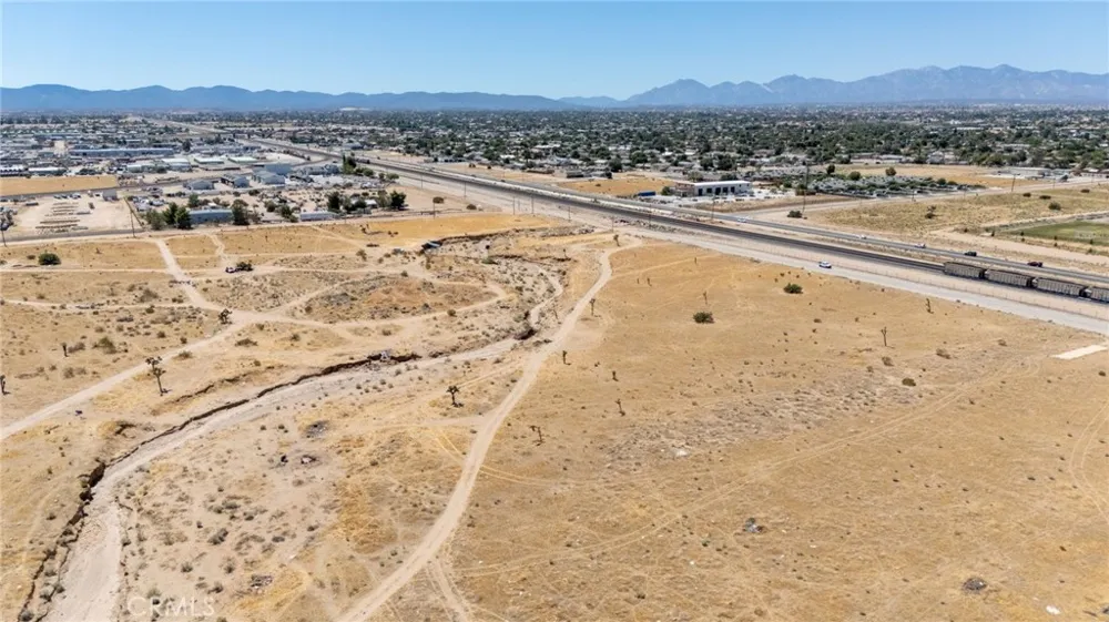 E Santa Fe Hesperia, CA 92345