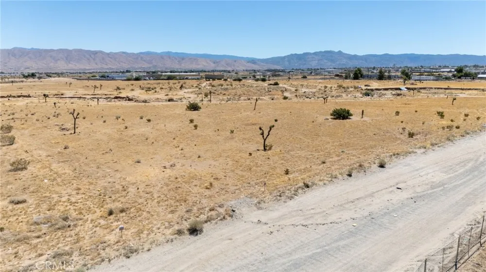 E Santa Fe Hesperia, CA 92345