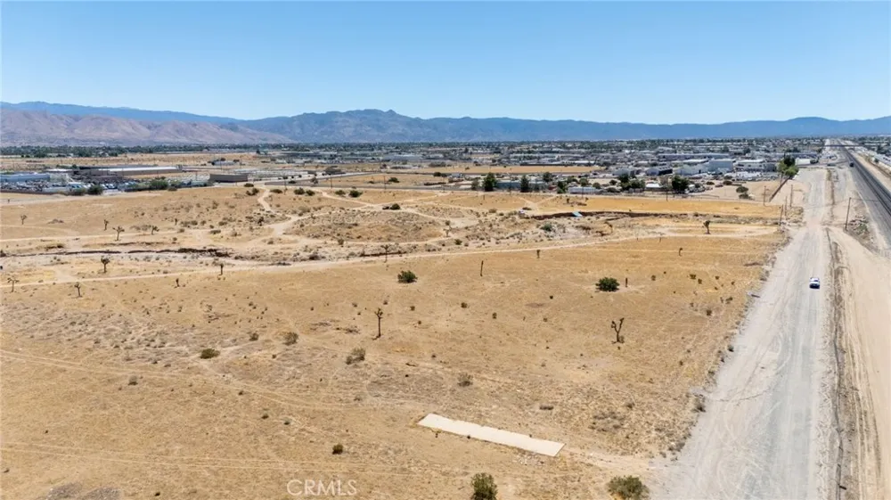 E Santa Fe Hesperia, CA 92345