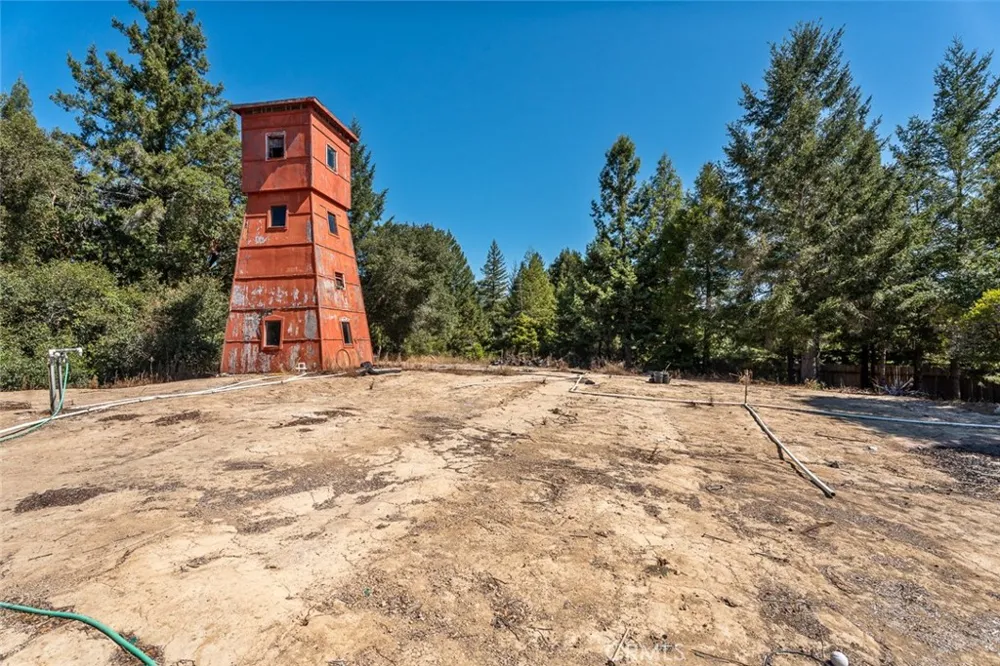 19020 Gschwend Road Philo, CA 95466