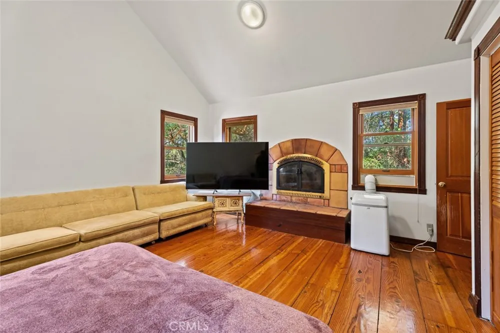 19020 Gschwend Road Philo, CA 95466