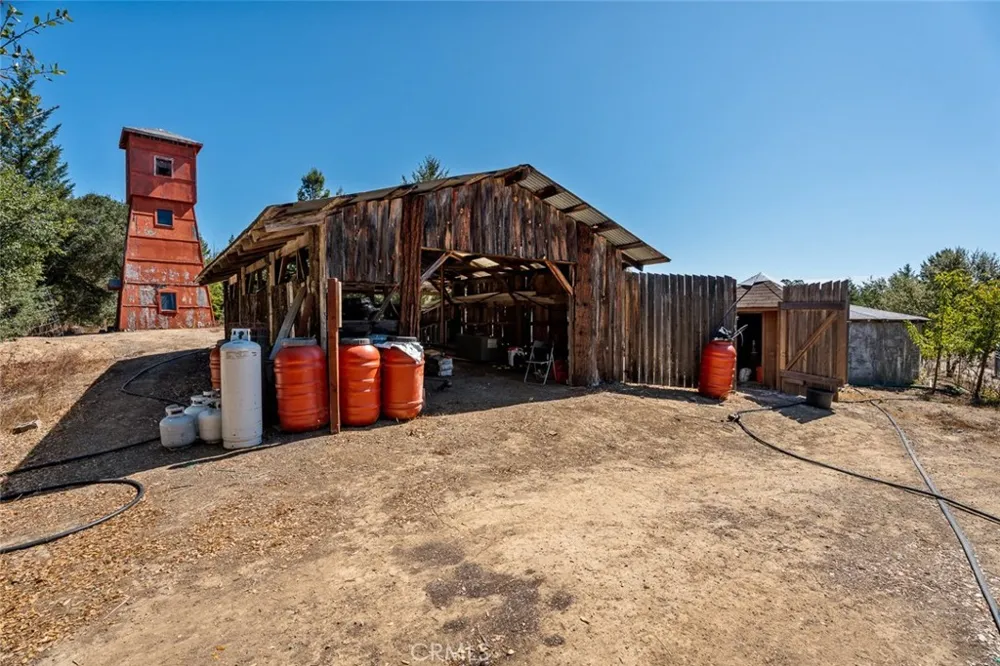 19020 Gschwend Road Philo, CA 95466