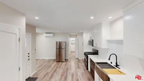 2811 W 46th Street