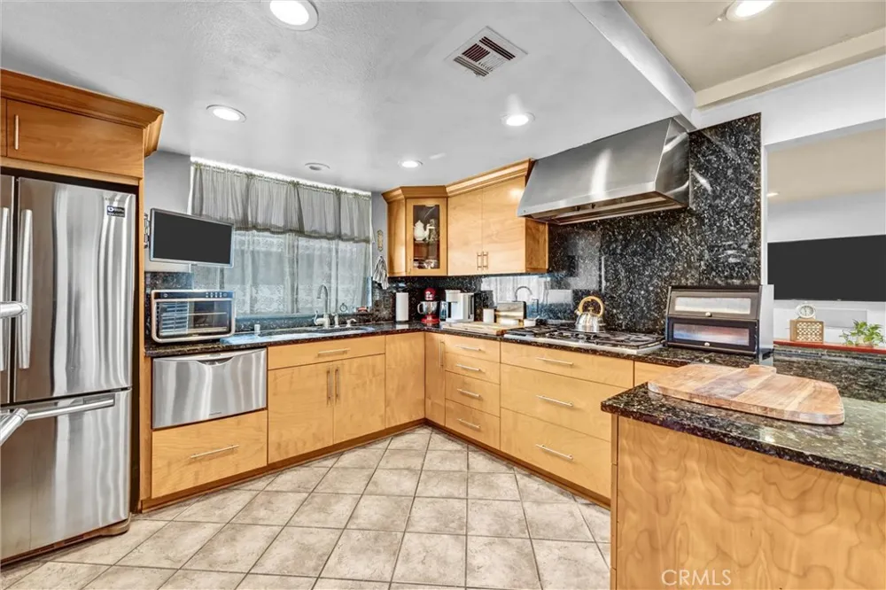 2530 Redcoach Lane La Habra, CA 90631