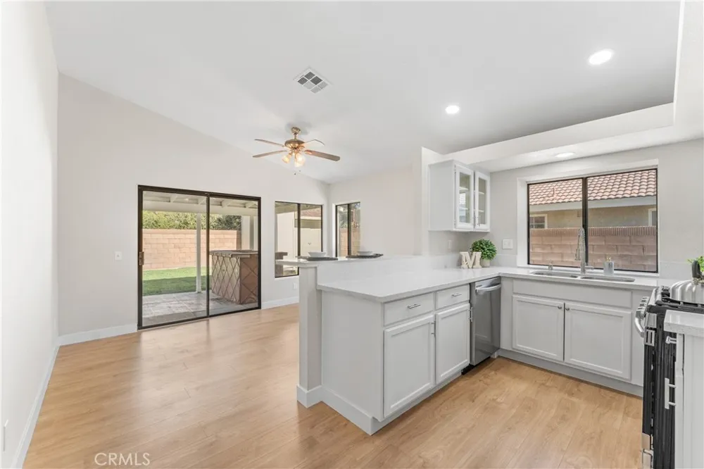 43552 Yew Street Lancaster, CA 93536