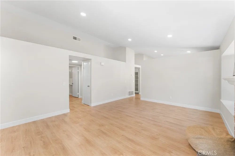 43552 Yew Street Lancaster, CA 93536