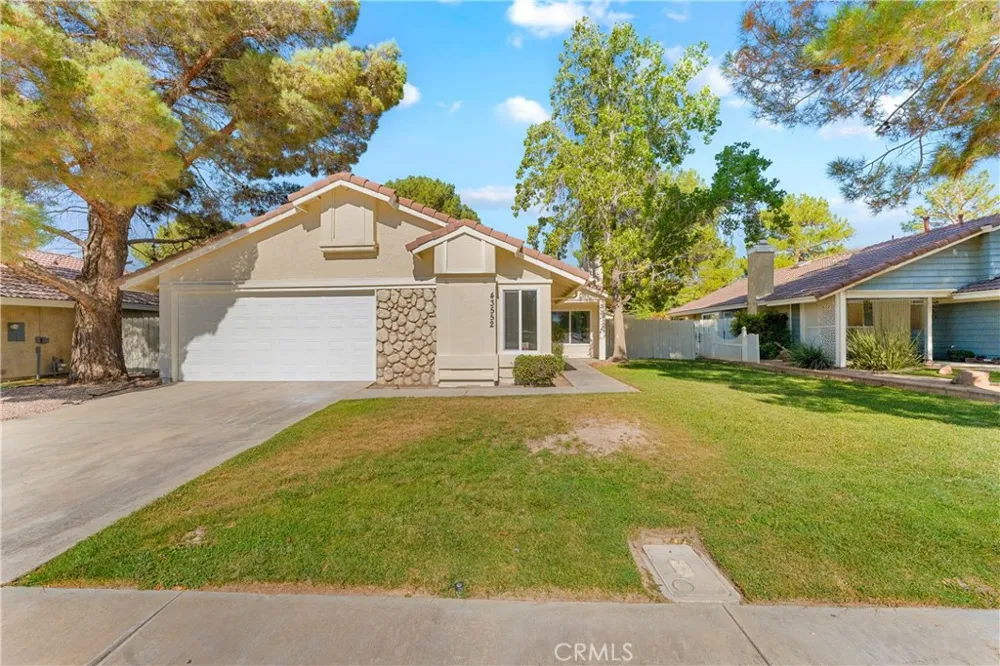 43552 Yew Street Lancaster, CA 93536