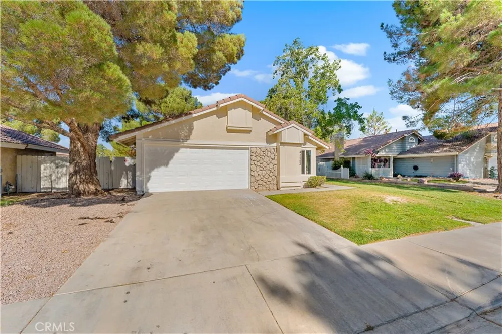 43552 Yew Street Lancaster, CA 93536