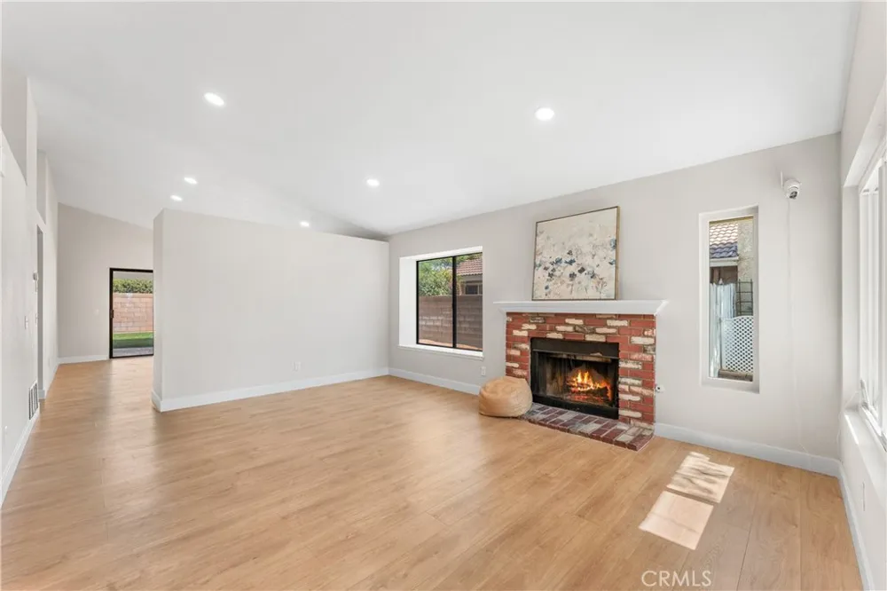43552 Yew Street Lancaster, CA 93536