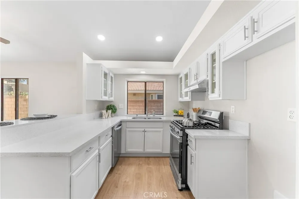 43552 Yew Street Lancaster, CA 93536