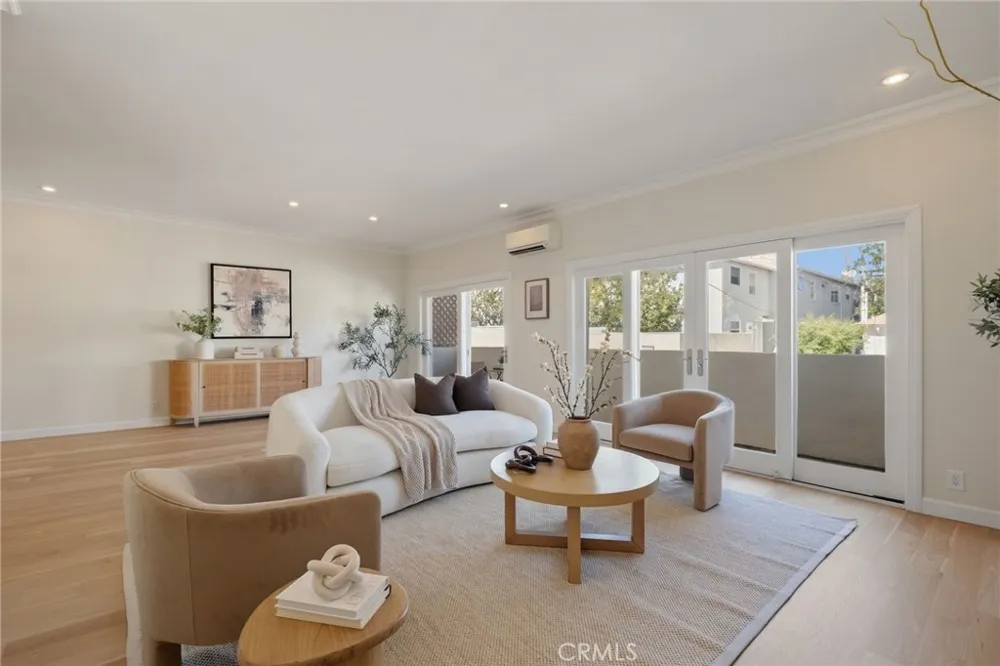 1037 18th Street #9 Santa Monica, CA 90403