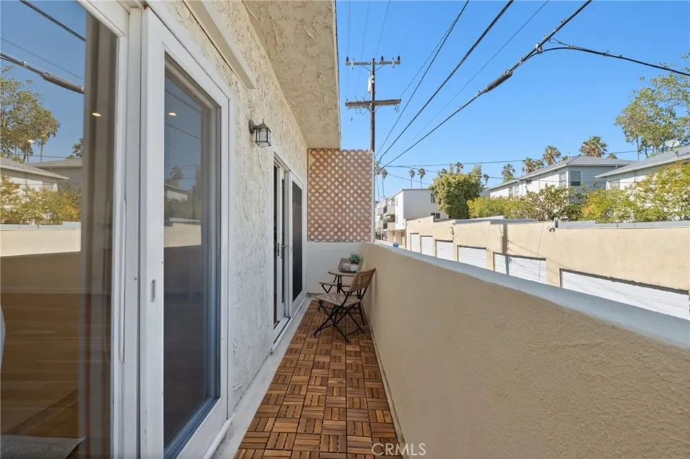 1037 18th Street #9 Santa Monica, CA 90403