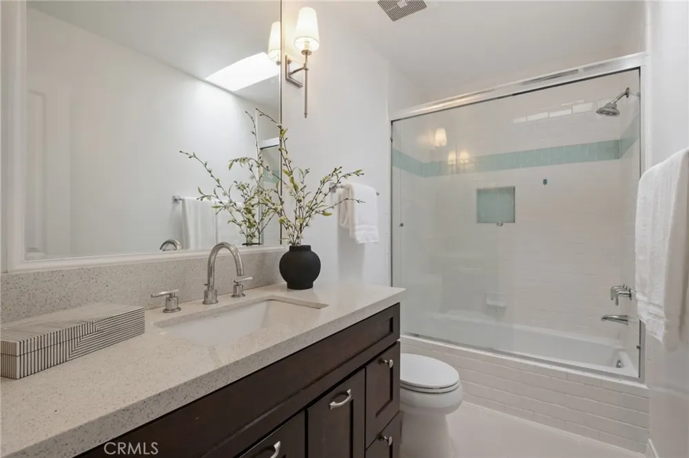 1037 18th Street #9 Santa Monica, CA 90403