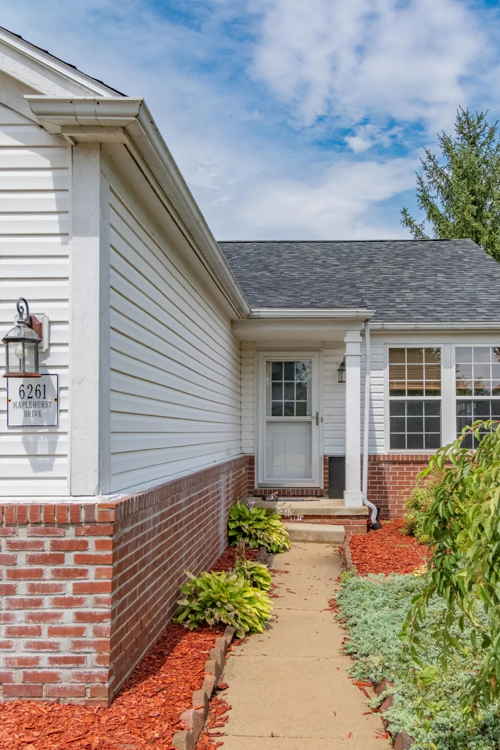6261 Maplehurst Drive Ypsilanti, MI 48197