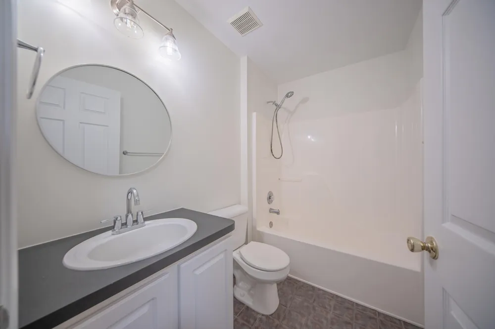 6261 Maplehurst Drive Ypsilanti, MI 48197