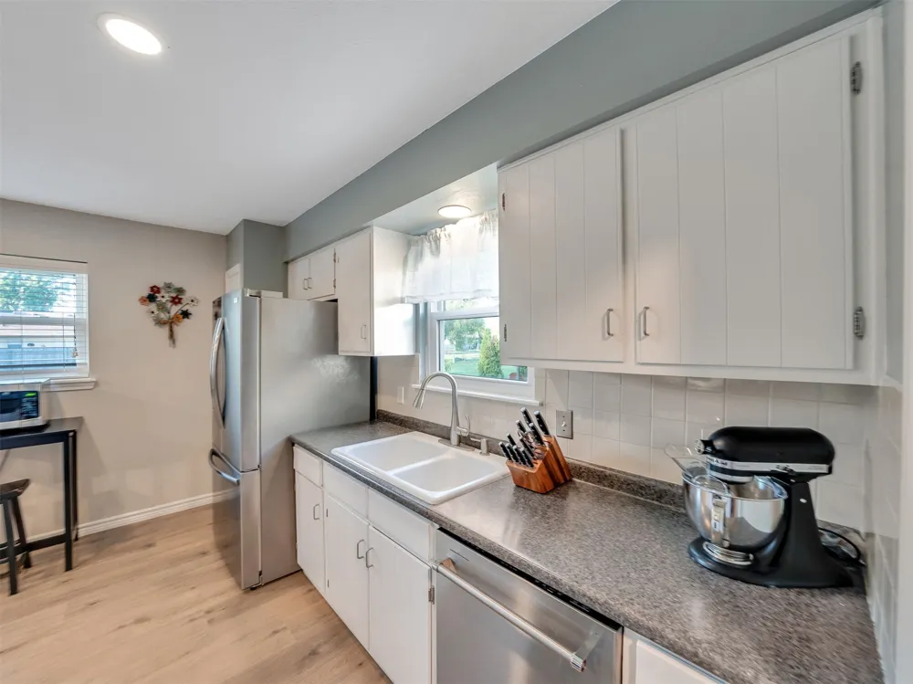 9352 E 56th Street Tulsa, OK 74145