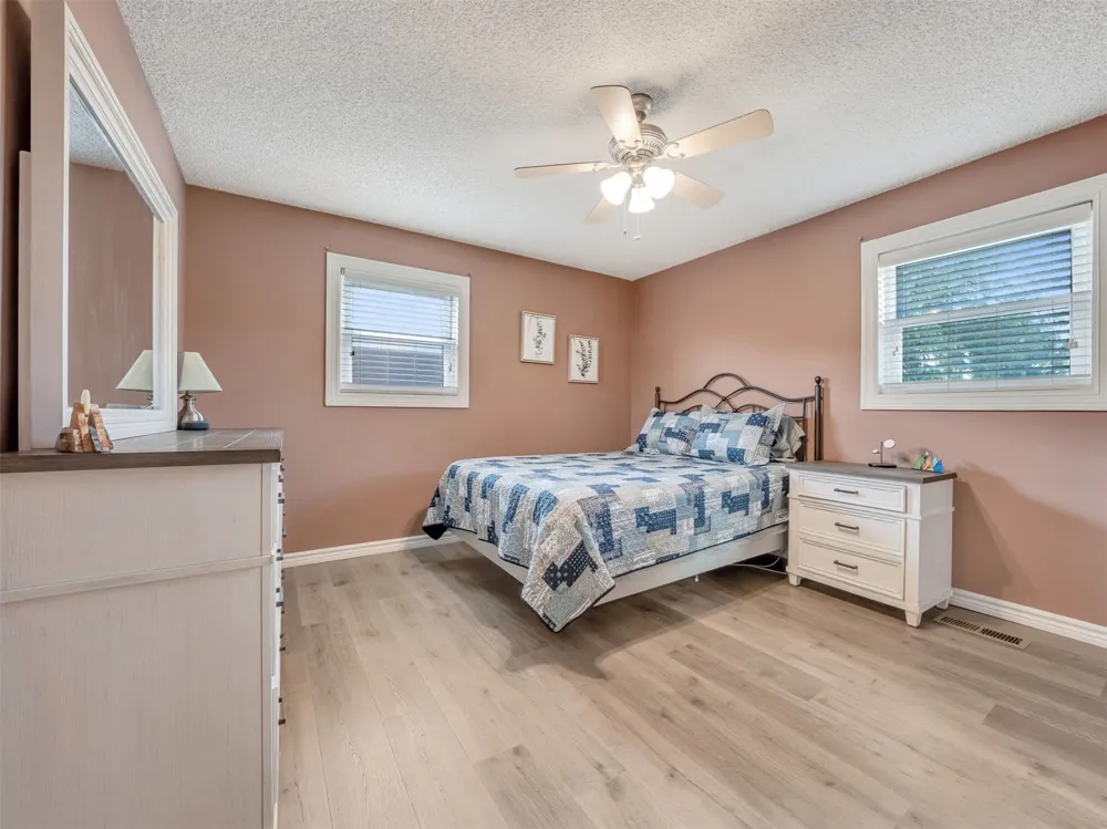 9352 E 56th Street Tulsa, OK 74145