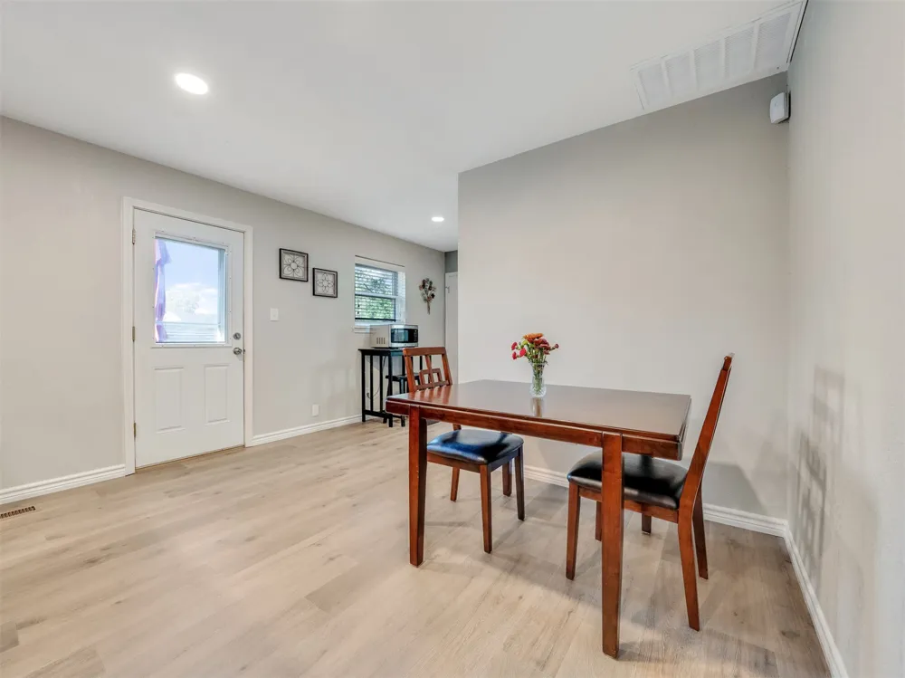9352 E 56th Street Tulsa, OK 74145