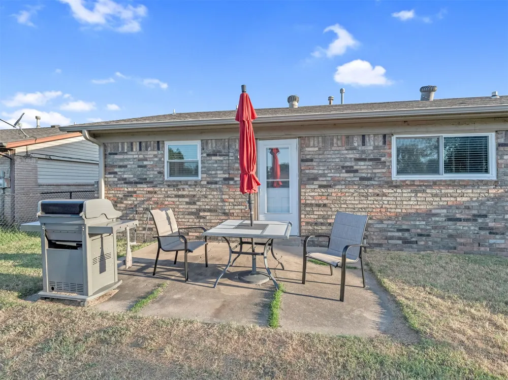 9352 E 56th Street Tulsa, OK 74145