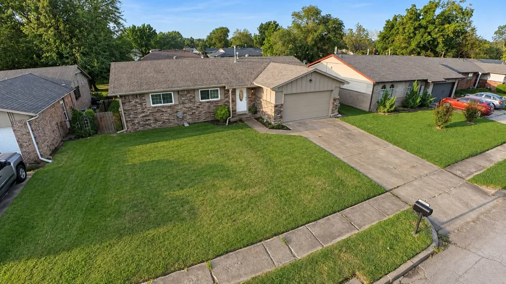 9352 E 56th Street Tulsa, OK 74145