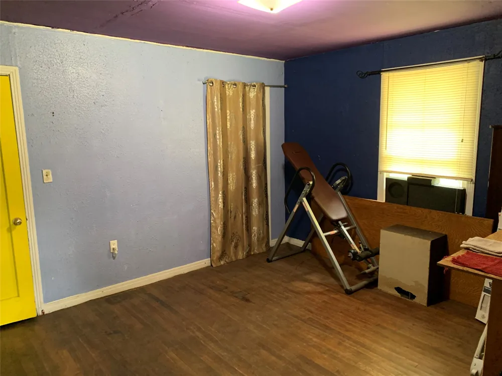 100 S Wright Avenue Kerens, TX 75144