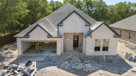 513 Armstrong Road