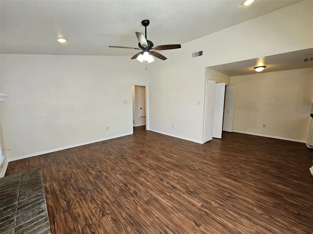 3125 Tudor Lane #3131 Irving, TX 75060
