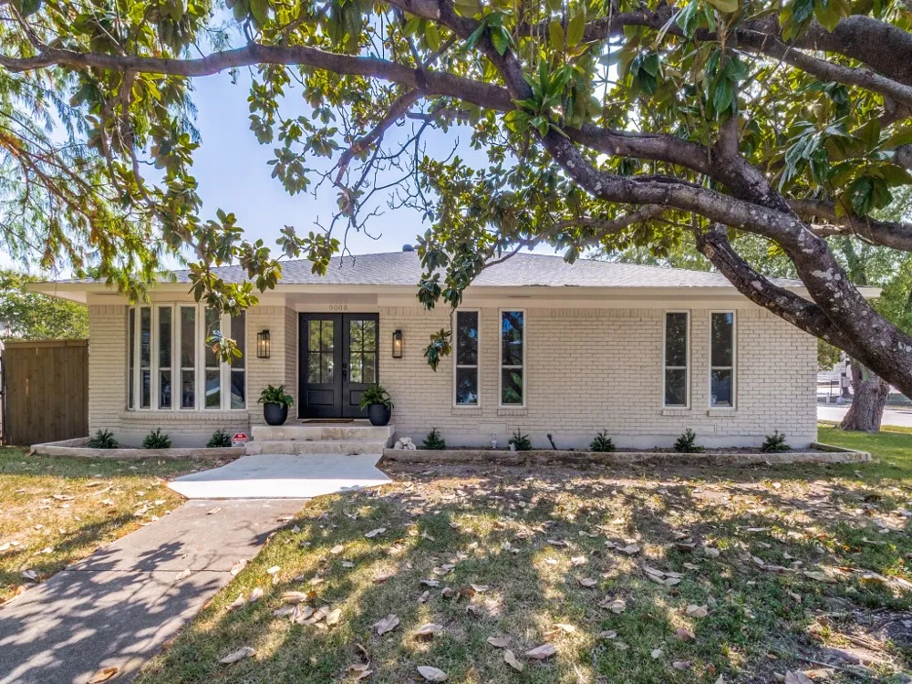 9008 Flicker Lane Dallas, TX 75238