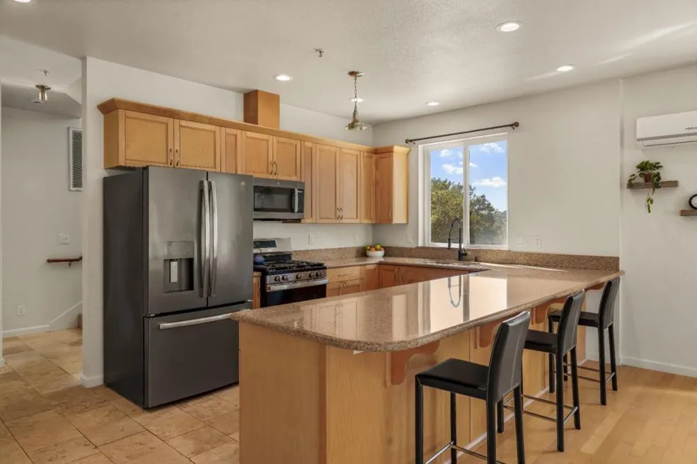 16919 Forrest Lane Royal Oaks, CA 95076