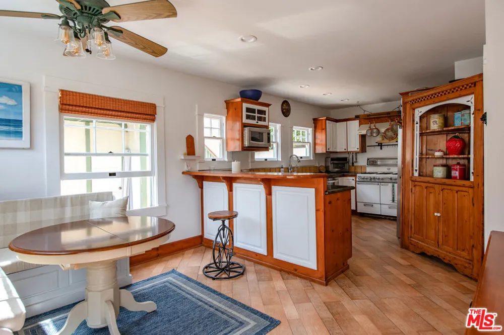41 Vicente Terrace Santa Monica, CA 90401