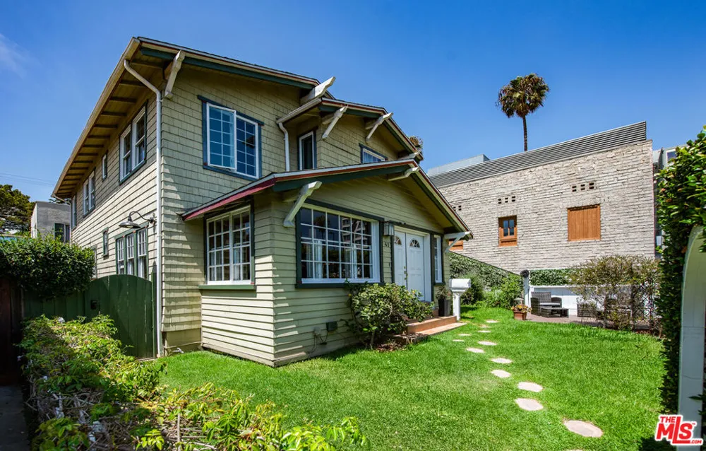 41 Vicente Terrace Santa Monica, CA 90401
